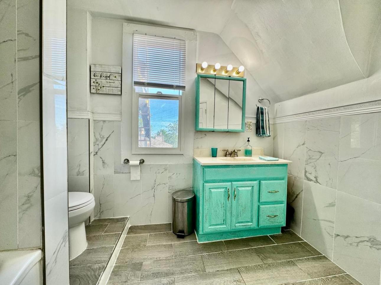 Cozy Private Room With Shared Bathroom On The 1St Floor - Conveniently Located Near Seatac Airport And Downtown سياتل المظهر الخارجي الصورة