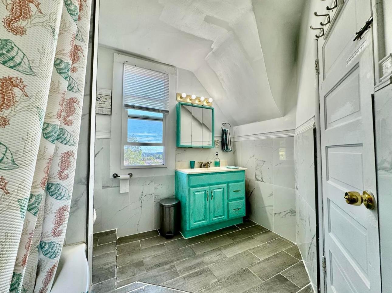 Cozy Private Room With Shared Bathroom On The 1St Floor - Conveniently Located Near Seatac Airport And Downtown سياتل المظهر الخارجي الصورة
